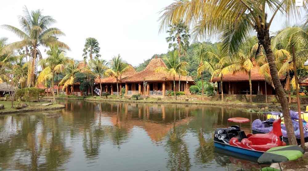 Foto Kampung Turis Resort & Water Park Karawang - Lidiana Sulfi