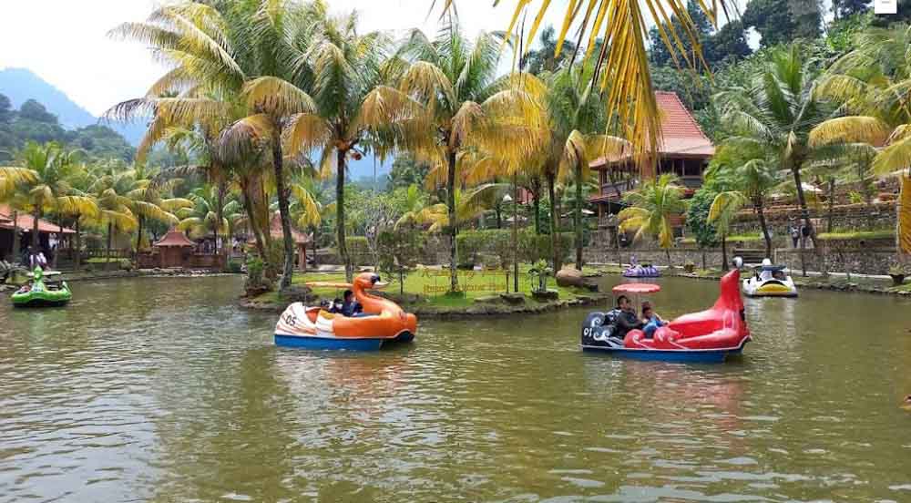 Foto Kampung Turis Resort & Water Park Karawang - Wiro Klintung