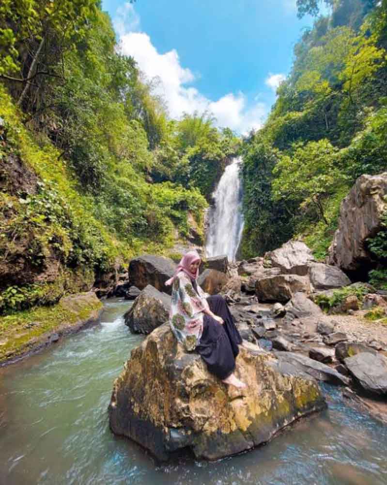 foto gambar Air Terjun Antrokan Manggisan Jember - @arti.bintang
