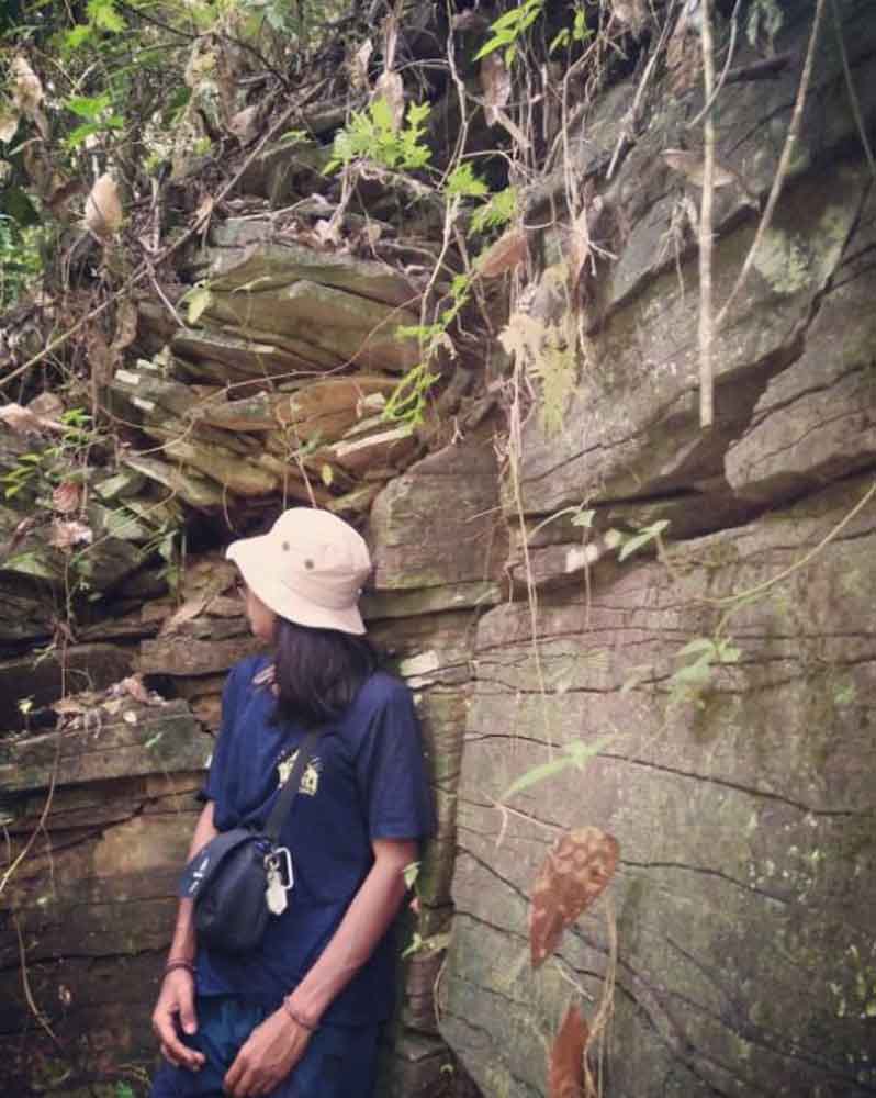 Foto Batu Lipat Kain di Desa Gunung Agung Lubuk Sandi Seluma Bengkulu - @adrianaris45