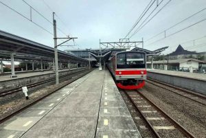 Jadwal Kereta Stasiun Cikarang + Rute Dan Harga Tiket Terbaru