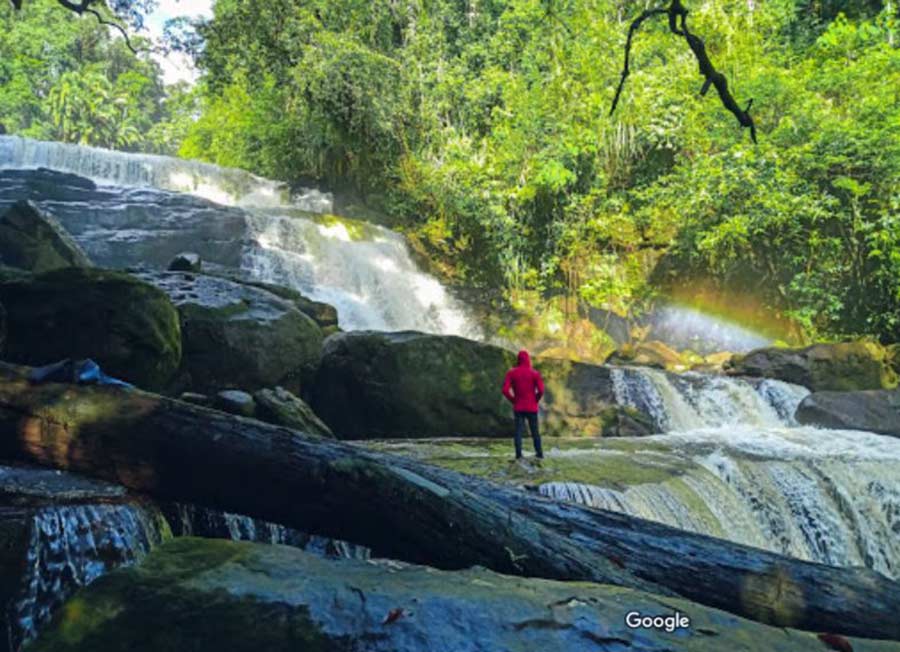 Air Terjun Bumbun Di Murung Raya, Kalimantan Tengah