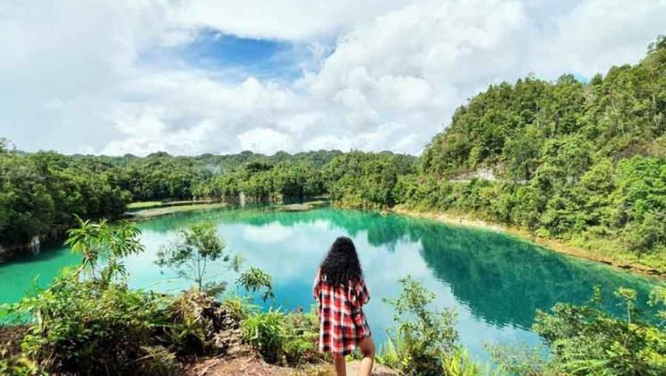 Danau Uter di Maybrat Papua Barat, Jernih dan Indah!