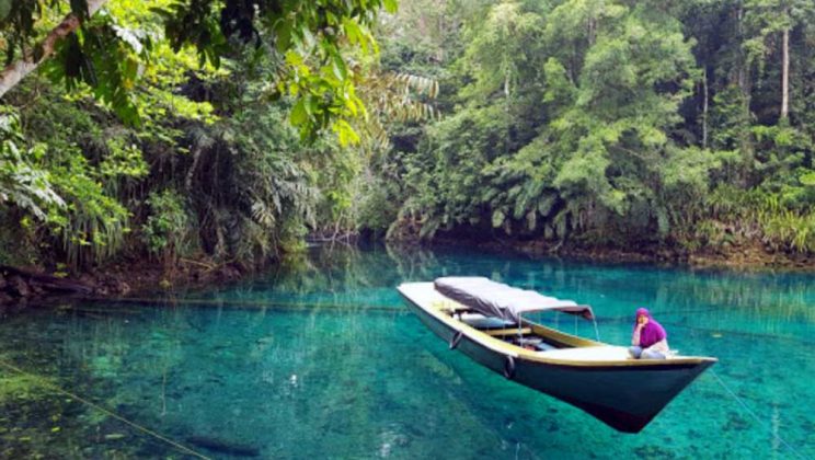 Danau Labuan Cermin, Danau Dua Rasa yang Cantik di Berau