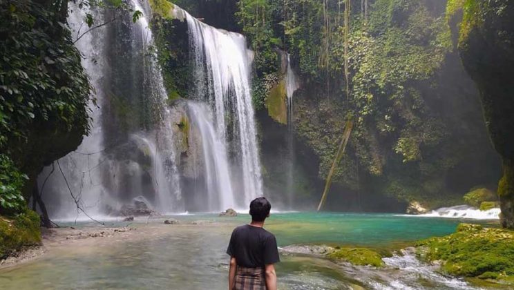 Air Terjun Laumarang di Luwuk Banggai, Indah dan Asri
