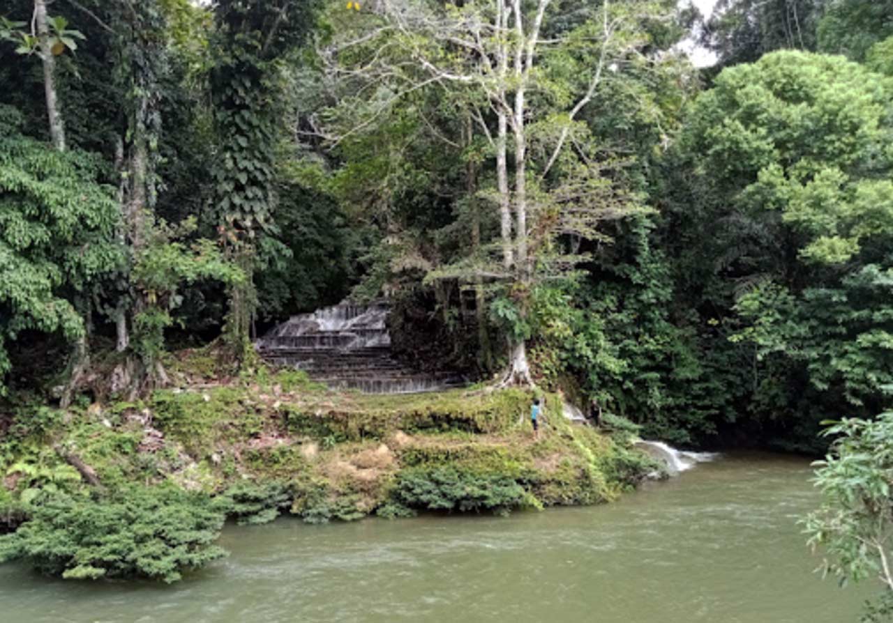 Air Terjun Semolon Di Malinau Kalimantan Utara