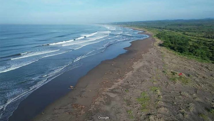 Pantai Cijeruk Indah di Kabupaten Garut