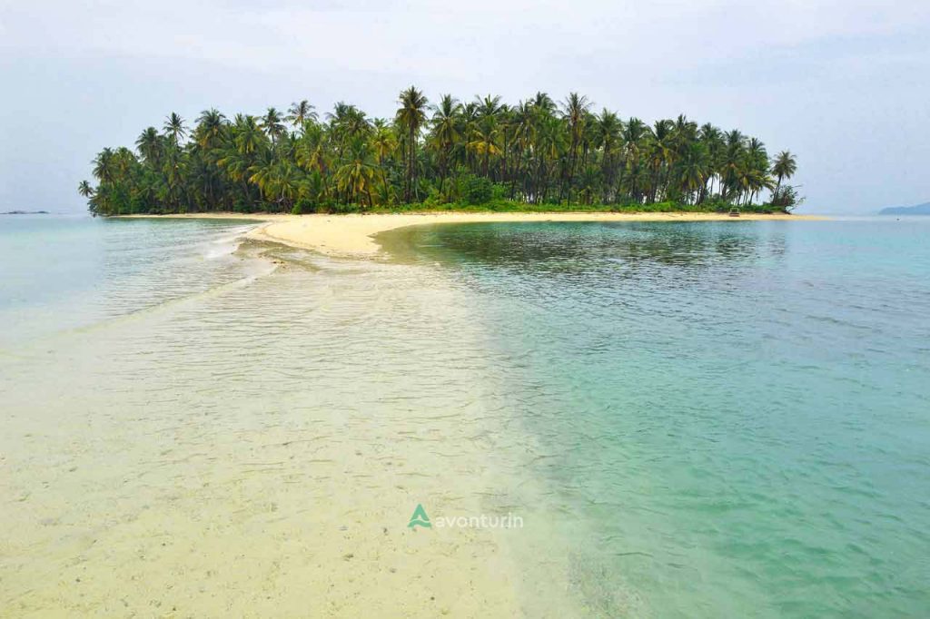 Pantai Mahitam - Tempat Wisata di Pesawaran