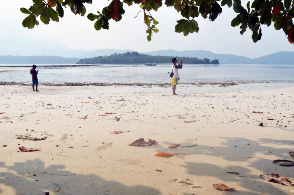 Pulau Balak Lok Lunik - Tempat Wisata di Pesawaran